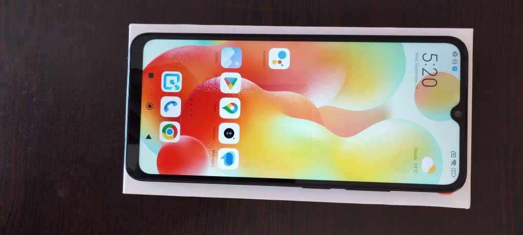 Телефон Redmi 12C