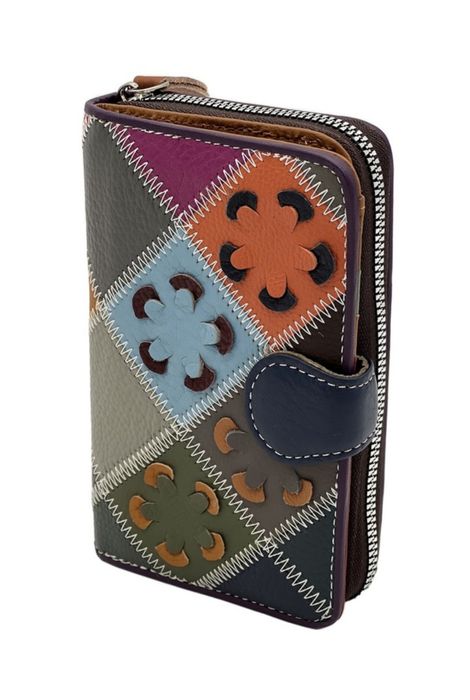 Portofel de dama din piele.