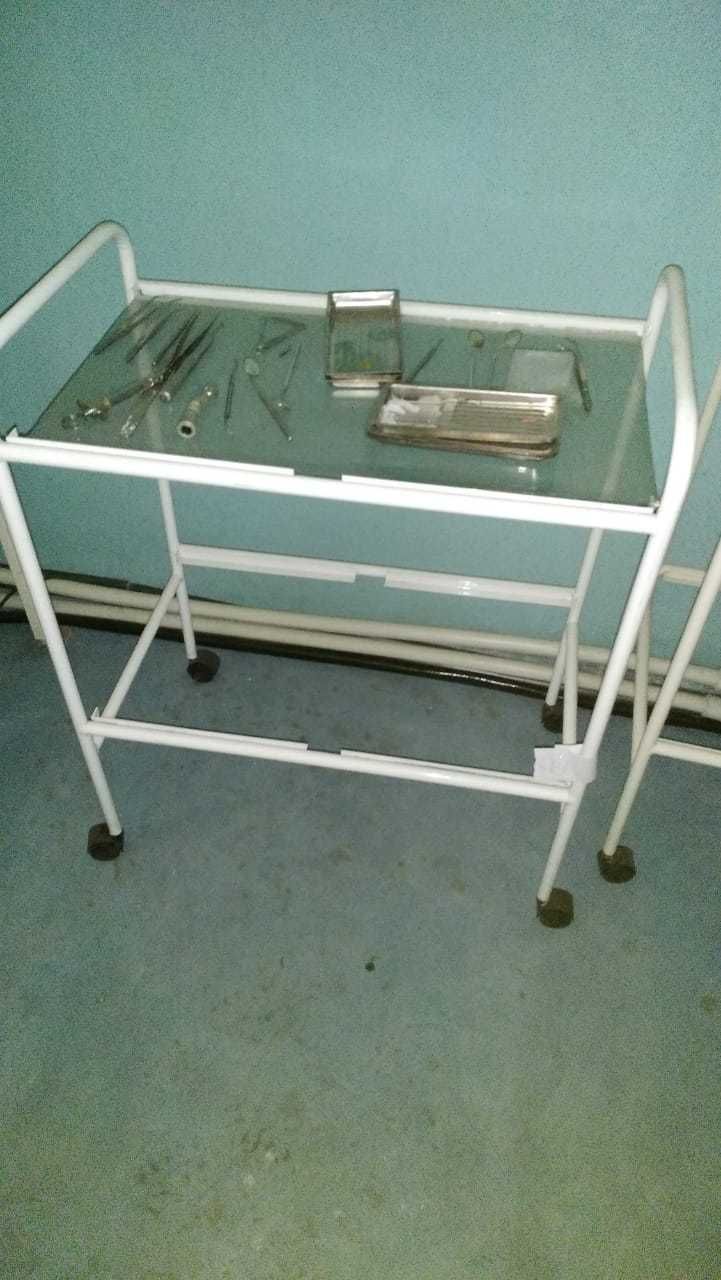 столик медицинский