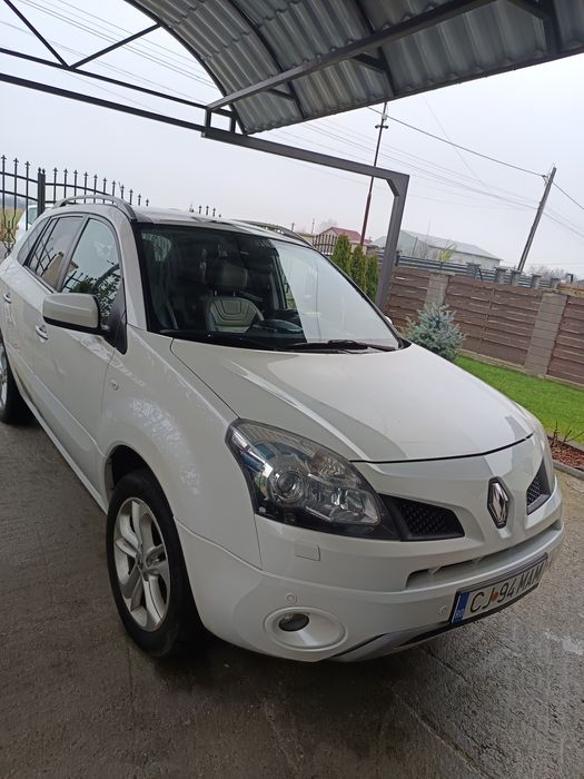 Renault Koleos 2011  panoramic