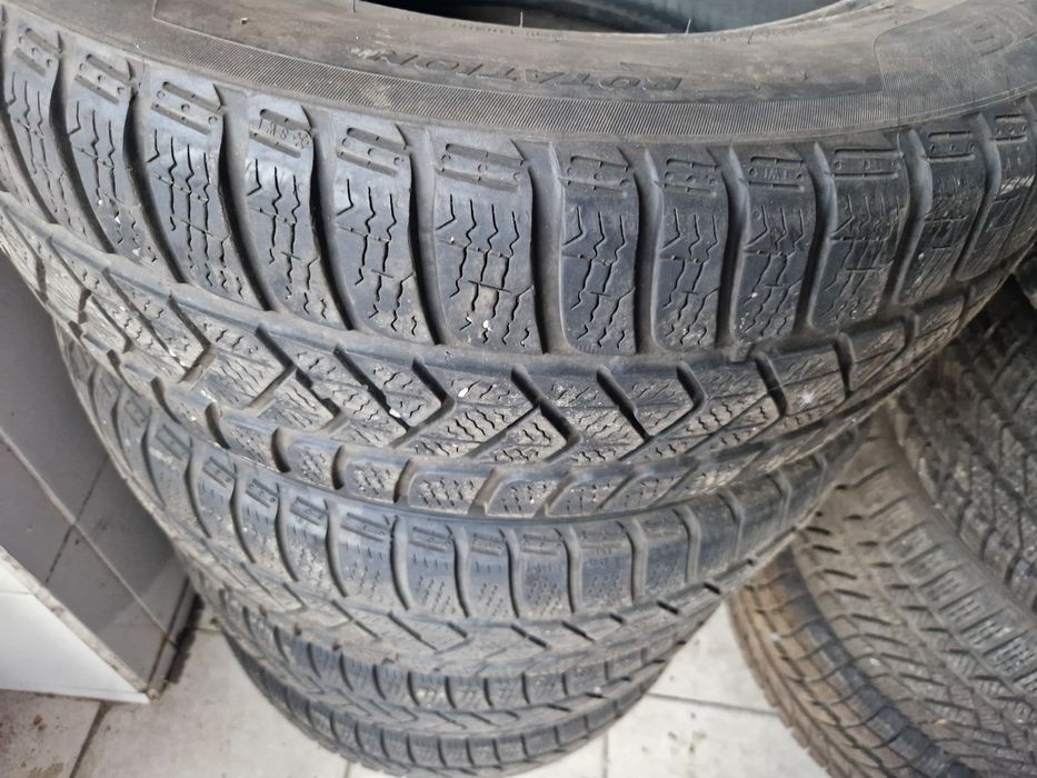 Anvelope Iarnă Pirelli 215 60 16