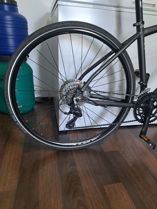 Raleigh Strada 6