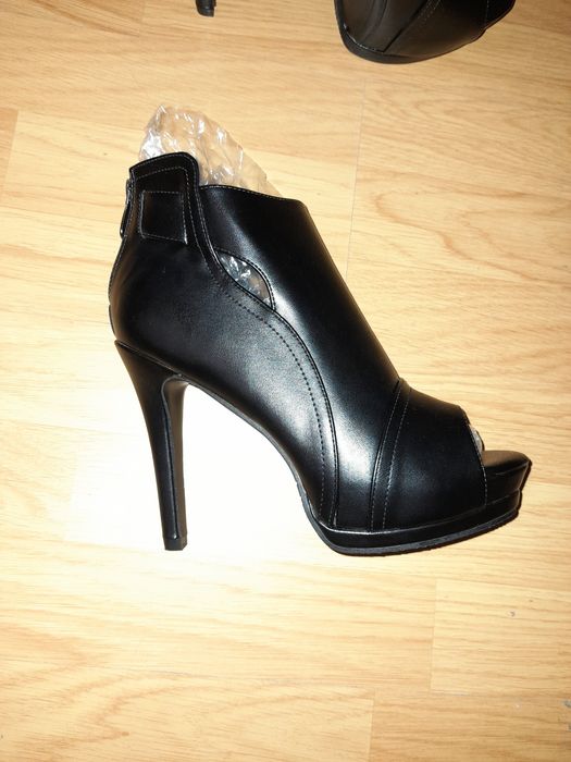 Botine de vara cu toc