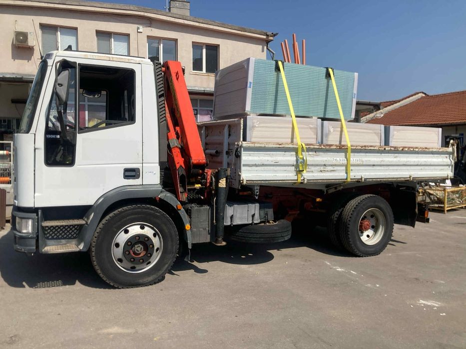 Транспортни услуги със самосвал с кран до 6 тона