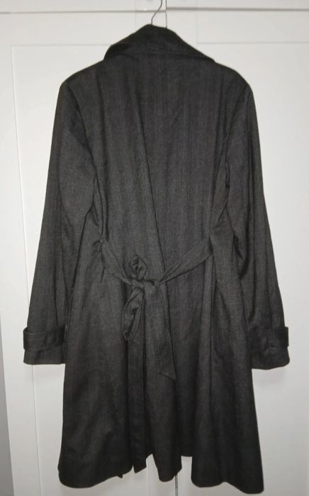 Trenci elegant,  versatil care te face sa întorci priviri S