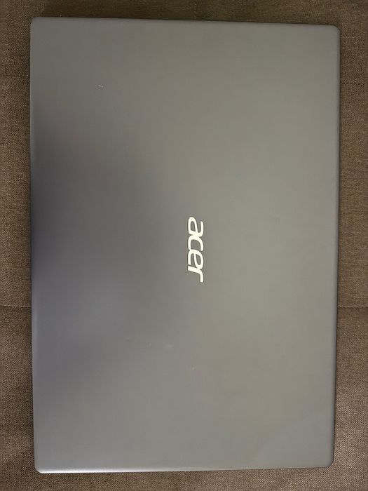 Продавам лаптоп ACER ASPIRE 3