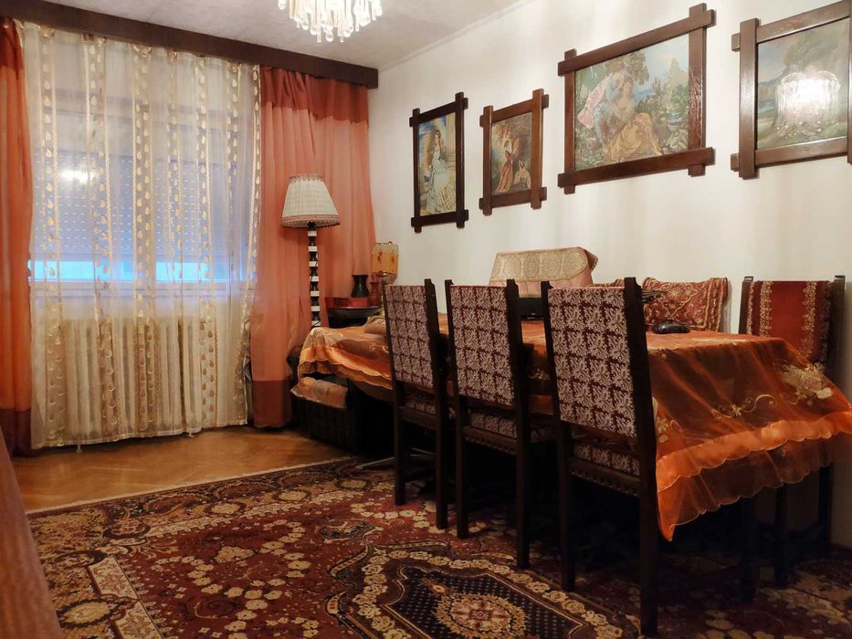 Vând  ap.  Micro.4   4 camere  2 băi  etaj 3 din 4