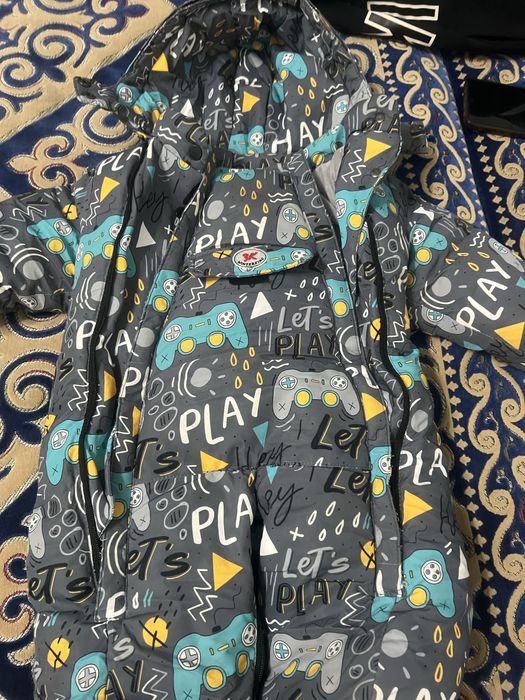 Продам комбинезон 6м-18 м