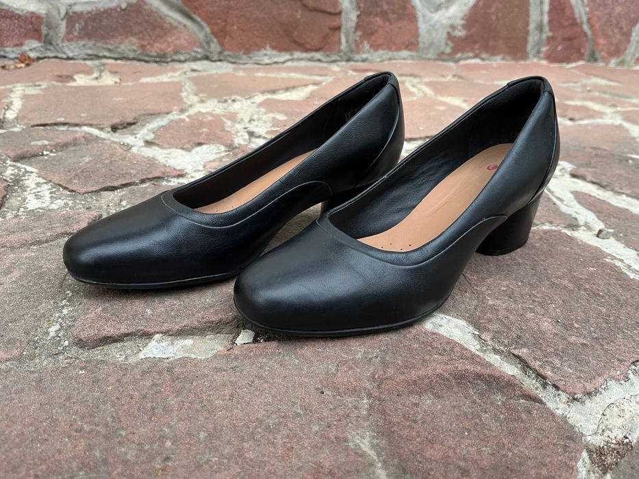 Обувки Clarks Unstructured 
Номер 37 1/2