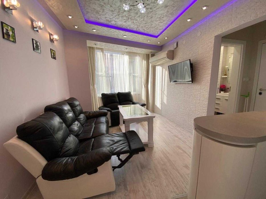 Тристаен Апартамент в Младежки Хълм