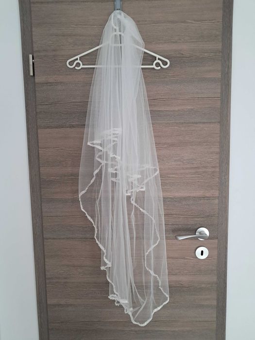 Vand voal de mireasa!