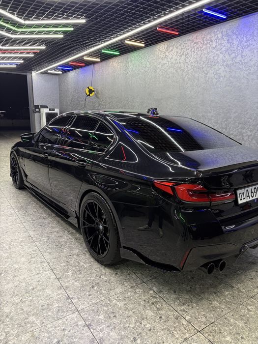 BMW 530i Gibrit 2018 19 yil 102.000 yurgan Top Toza