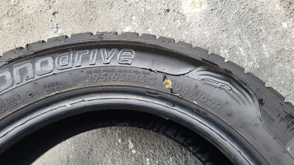 4бр. 195 65 16С Dunlop летни.