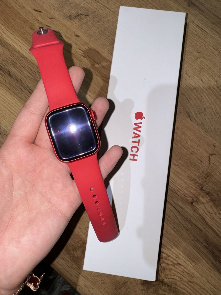 Apple Watch Series 8 Red