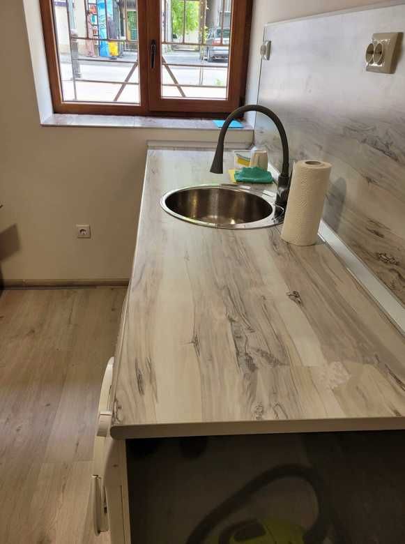 Дава се под наем Едностаен апартамент в Пловдив, Център - 25 кв.м за 200 € - Снимка #1