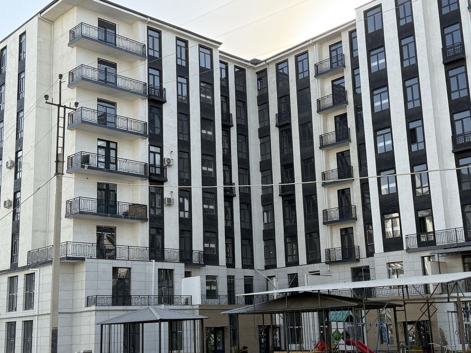 Buhkara city da kvartira sotiladi xamma dokumentlari joyida !!