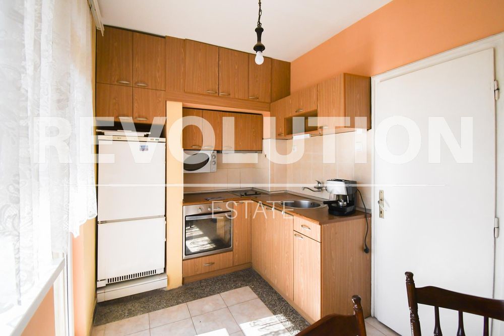 Дава се под наем Двустаен апартамент в София, Хиподрума - 75 кв.м за 450 € - Снимка #2