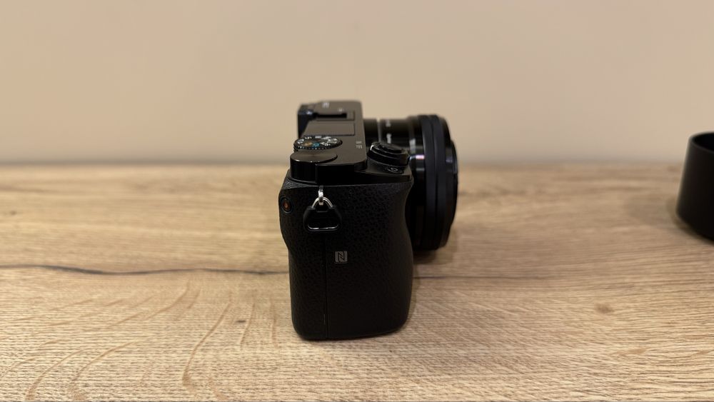 Фотоапарат Sony A6000