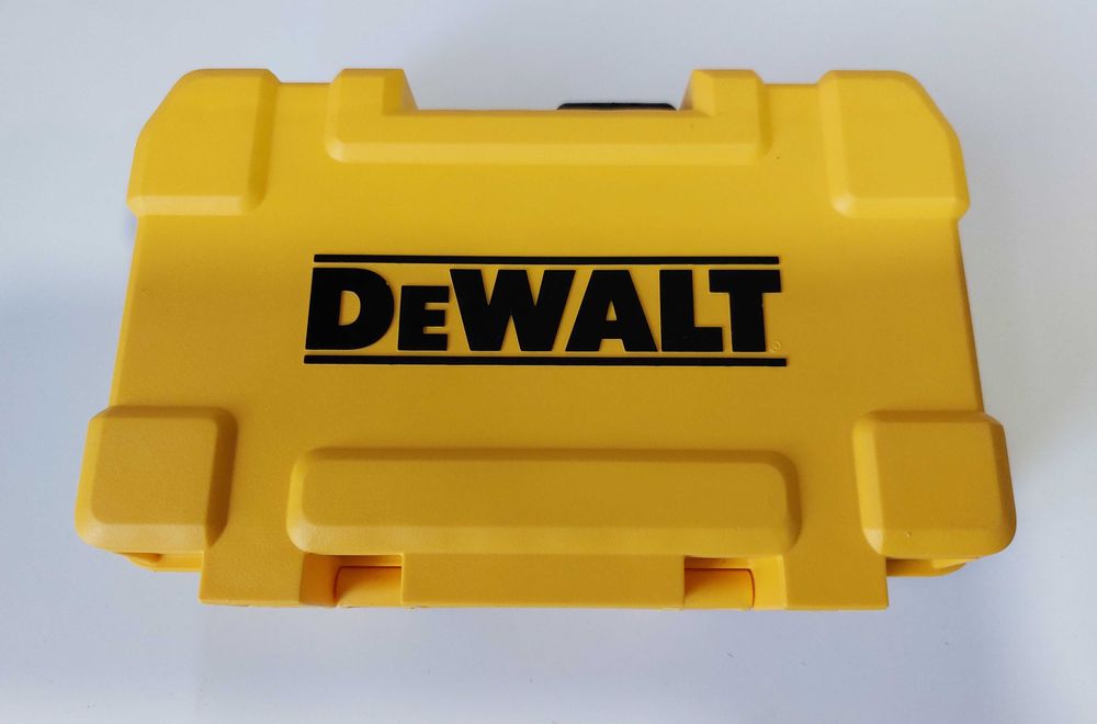 Dewalt  кейс с набором бит 16 шт