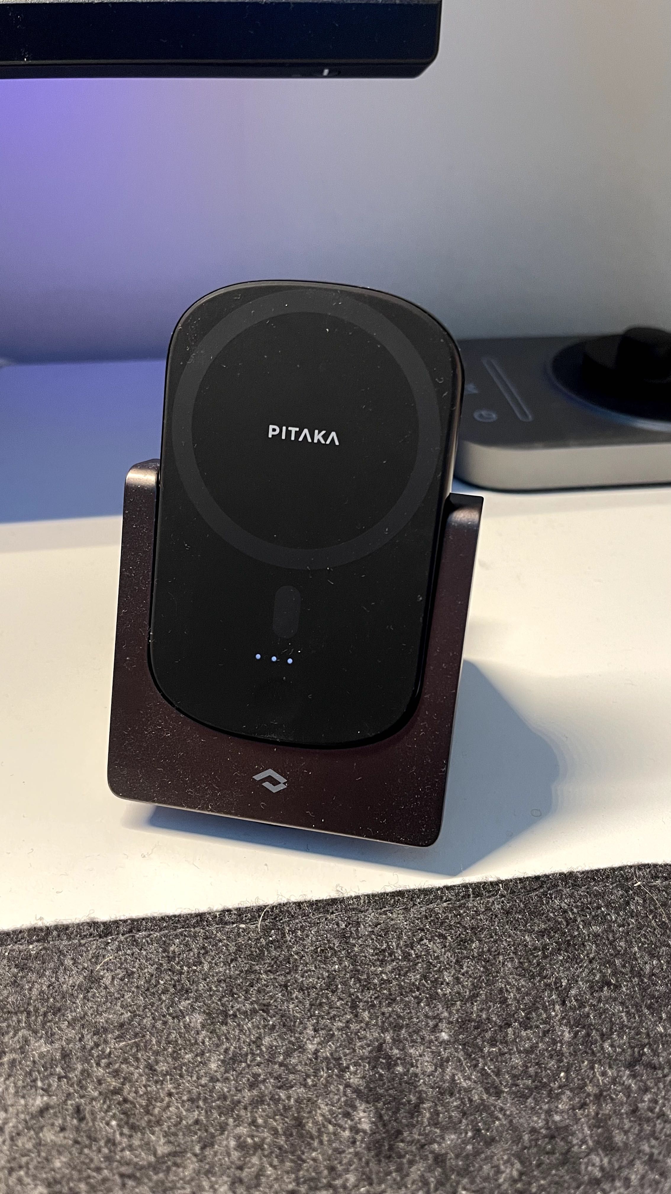 Pitaka MagEZ Slider зарядно док станция iPhone + AirPods
