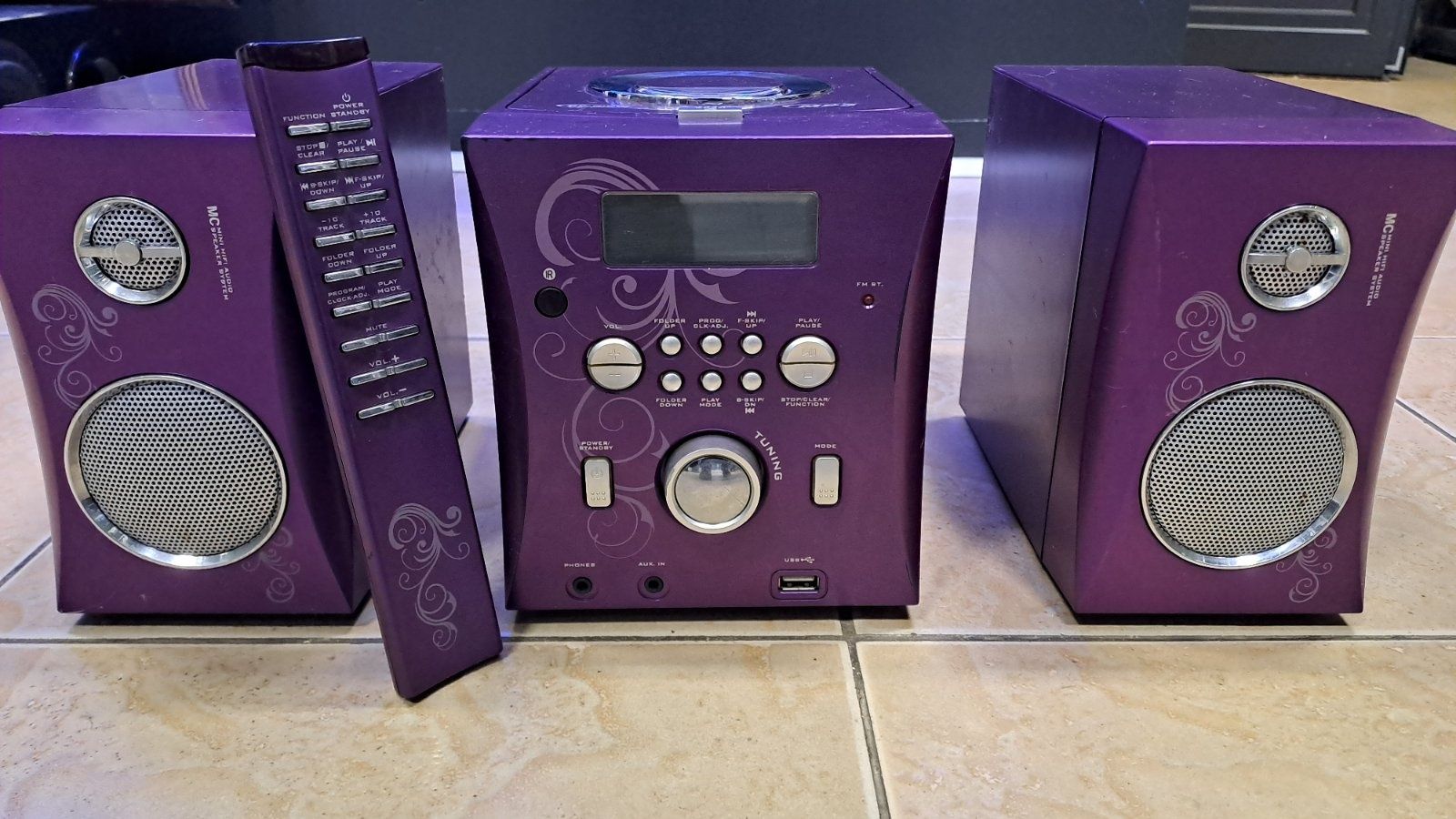Мини система BigBen с USB и дистанционно-100лв