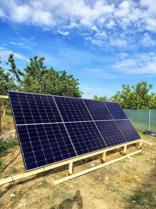 Kit sistem fotovoltaic solar panouri fotovoltaice invertor baterie