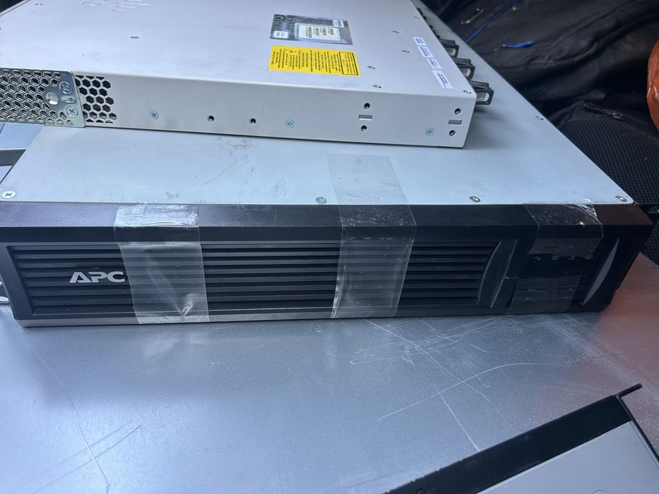 Коммутатор cisco c9300-48P и cisco SG300-28  + ИБП АPC 3000RMI2U