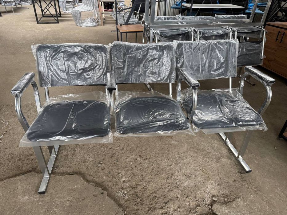 Скамейка для ожидания зала