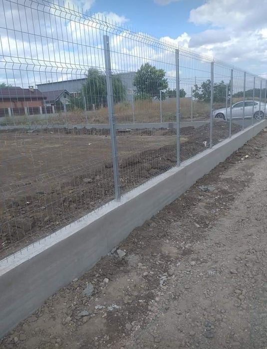 Construim garduri și porți la cerința clientului