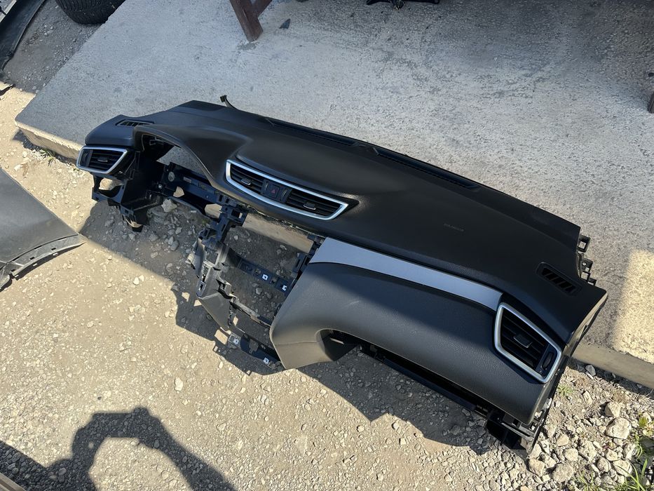 Табло със десен airbag за Нисан Кашкай j11 след 2017г.!