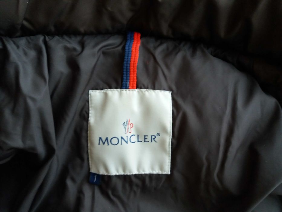за 10 год.зимно пухено детско яке,шуба,гъши пух Moncler
