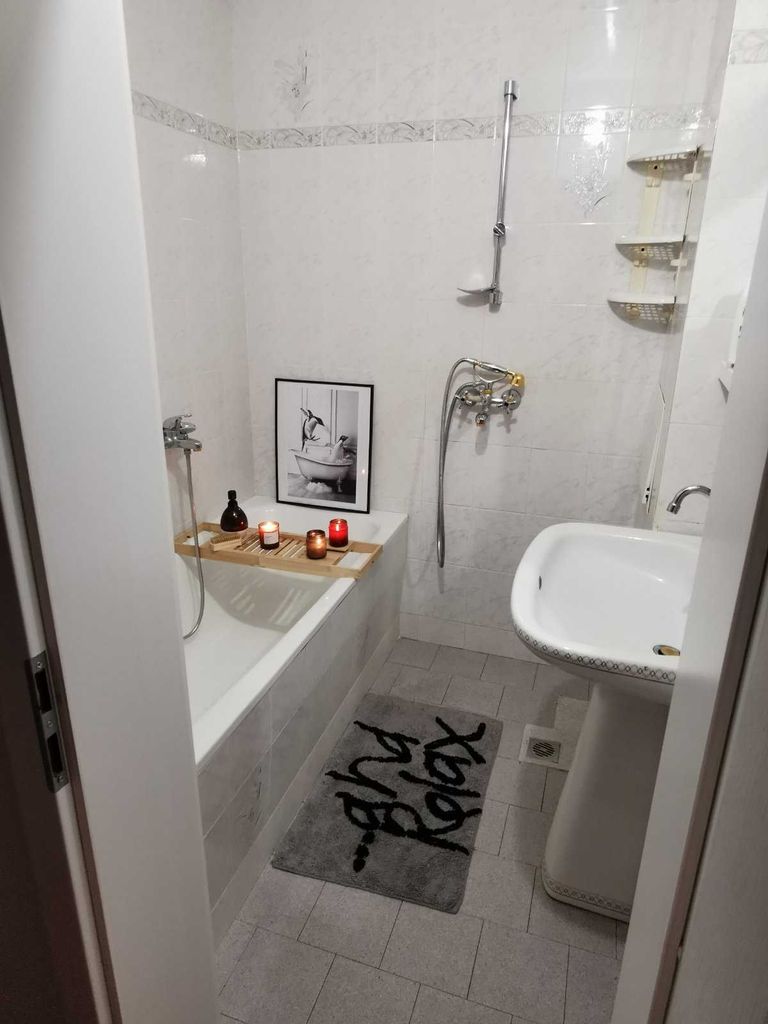 Продава се Тристаен апартамент в София, Младост 1А - 78 кв.м за 1924 €/кв.м - Снимка #5