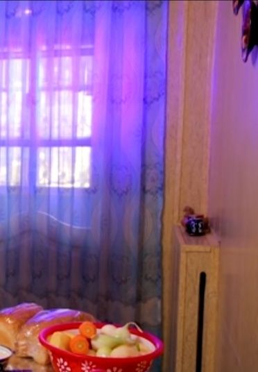 Парда (шторы ) яхши холатда сотилади.