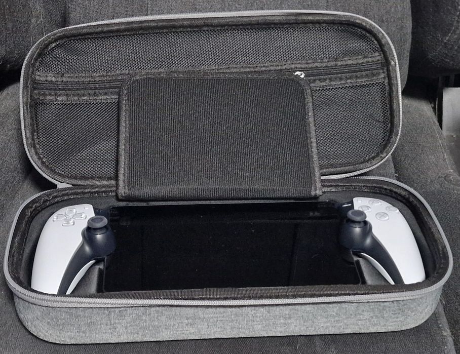 Playstation Portal Remote Player + защитен калъф