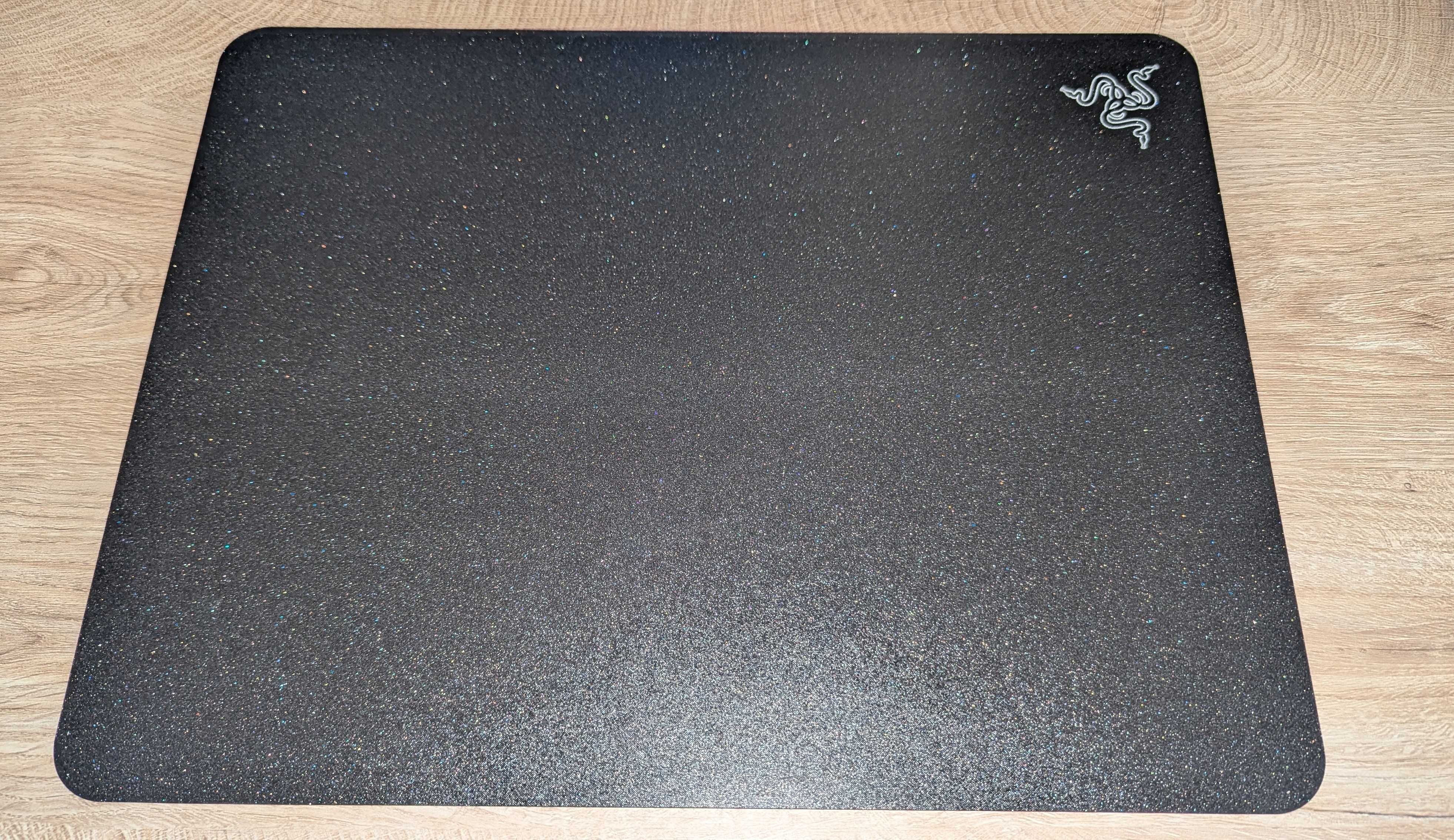 Razer Acari / геймърска подложка за мишка.