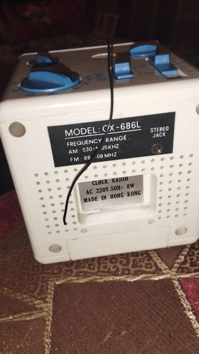 Aparat radio ceas, electric 220V ; Hong Kong