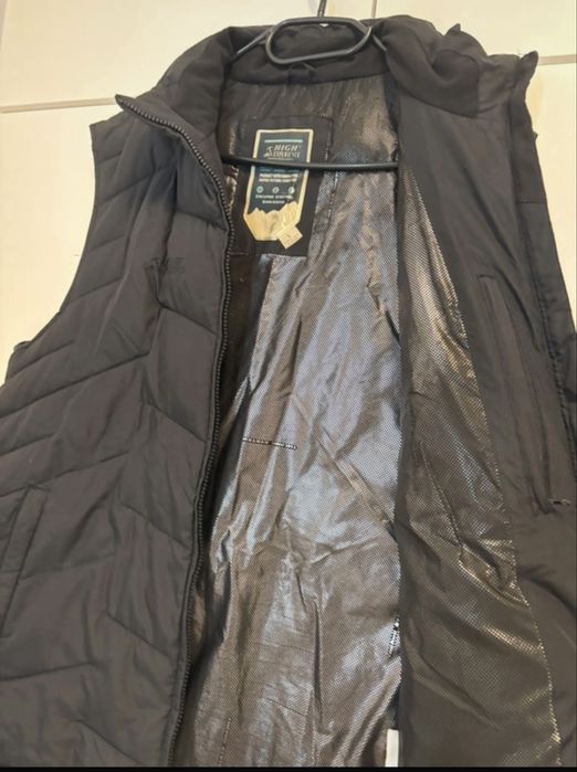 Vestă bărbătească