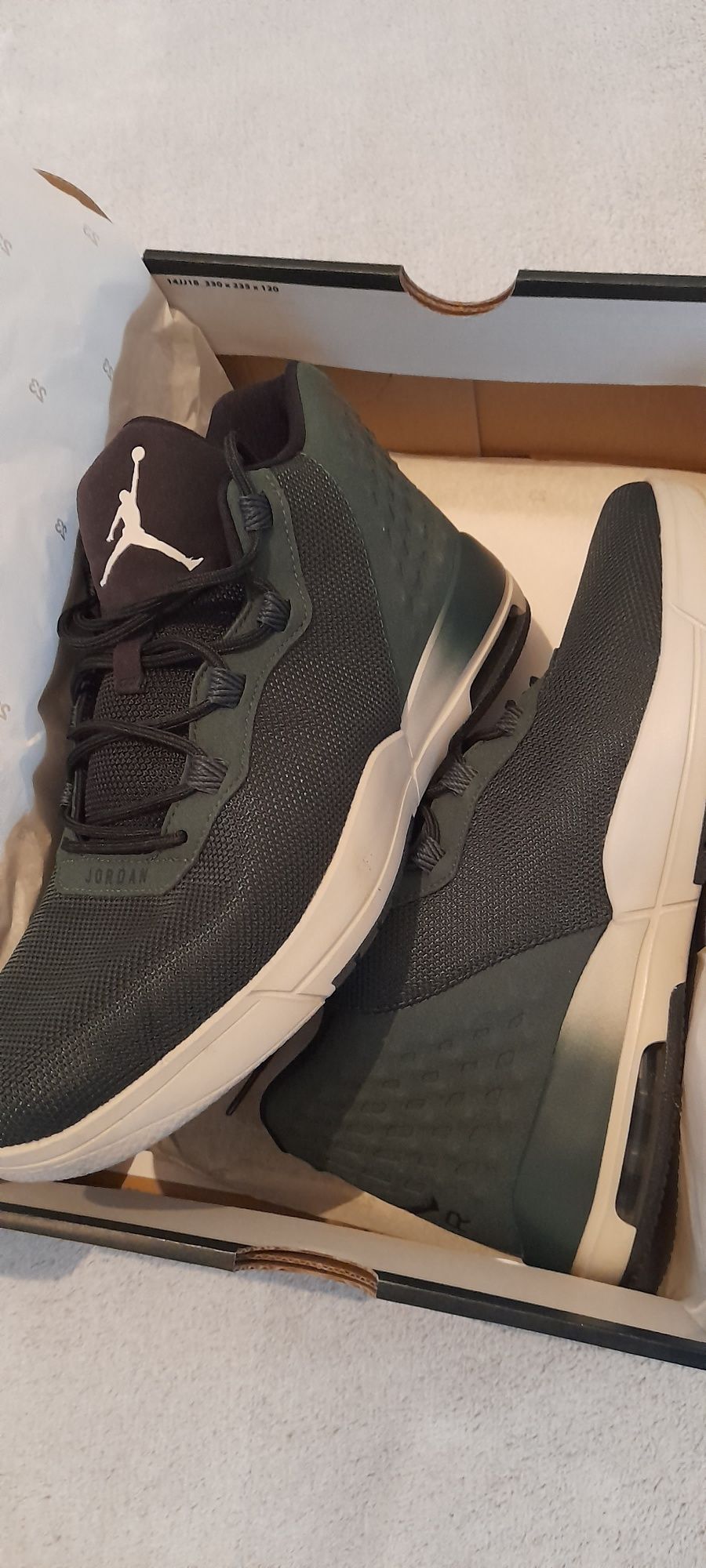 Jordan Academy size 42.5