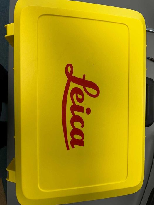Vând stație totală Leica iCON iCB50
