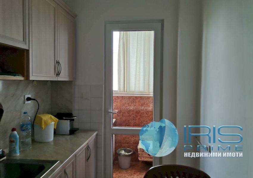 Продава се Тристаен апартамент в Шумен, Център - 86 кв.м за 1513 €/кв.м - Снимка #3