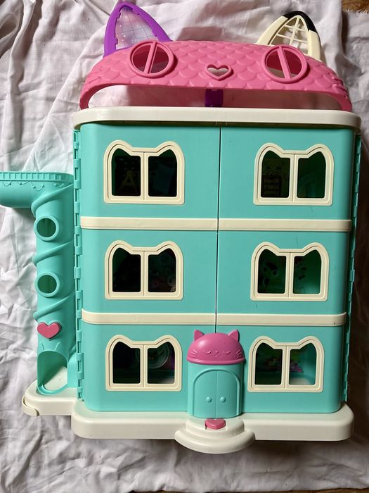 Gabby’s playhouse - casa de papusi