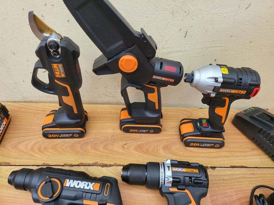Scule cu acumulator WORX 20 V