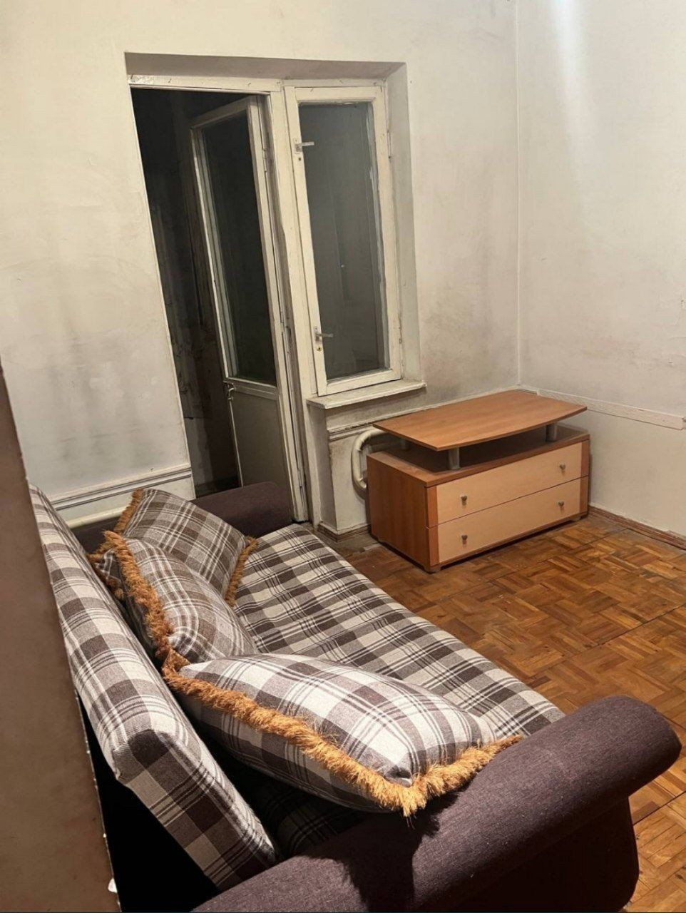 Уютная квартира с хорошей атмосферой. Срочно продам 2х-комнат