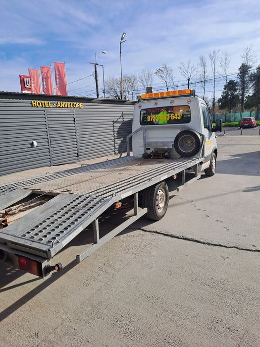 Vând platforma iveco