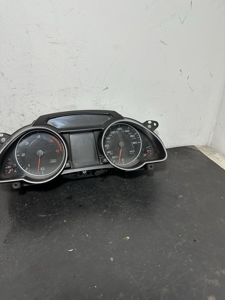 Ceas ceasuri bord Audi a5 8T 2.7 TDI 3.0 TDI 8T0920981B