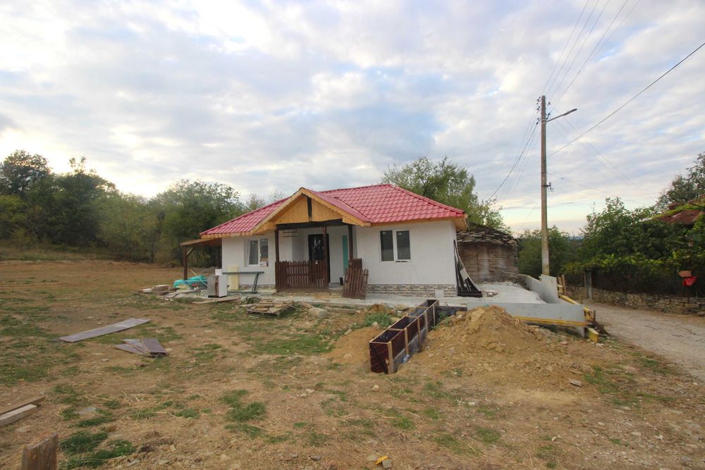Едноетажна къща  в с. Камещица, общ. Габрово
