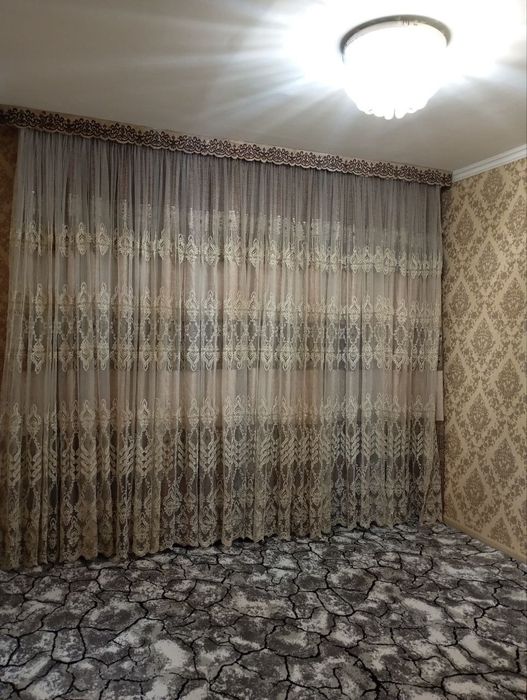 Продается 1 комнатная квартира спутник 4 1/4/4 средний ремонт 21000