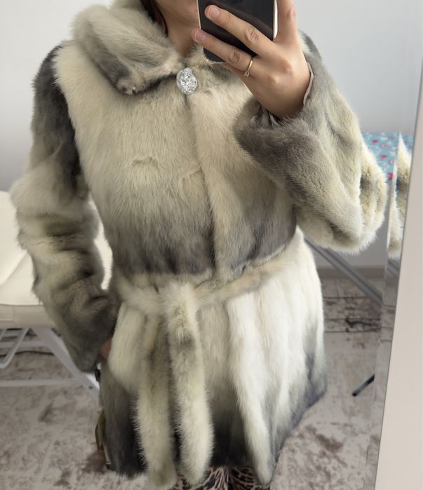 Шуба в идельном состоянии новая