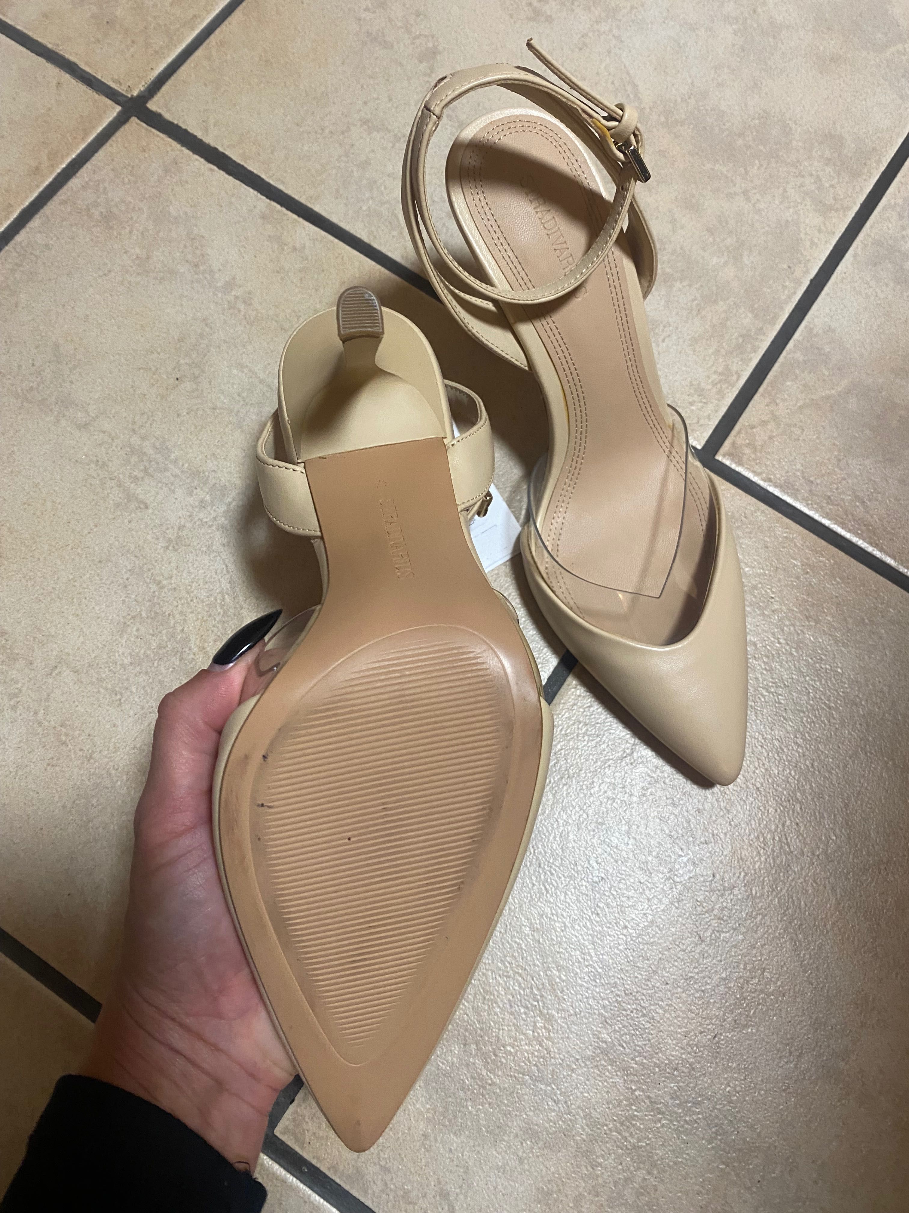 Продавам обувки на ток Stradivarius