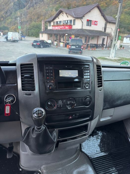 Vand vw crafter 2.0 tdi.6 +1 trepte 7 locuri.euro 5 toop